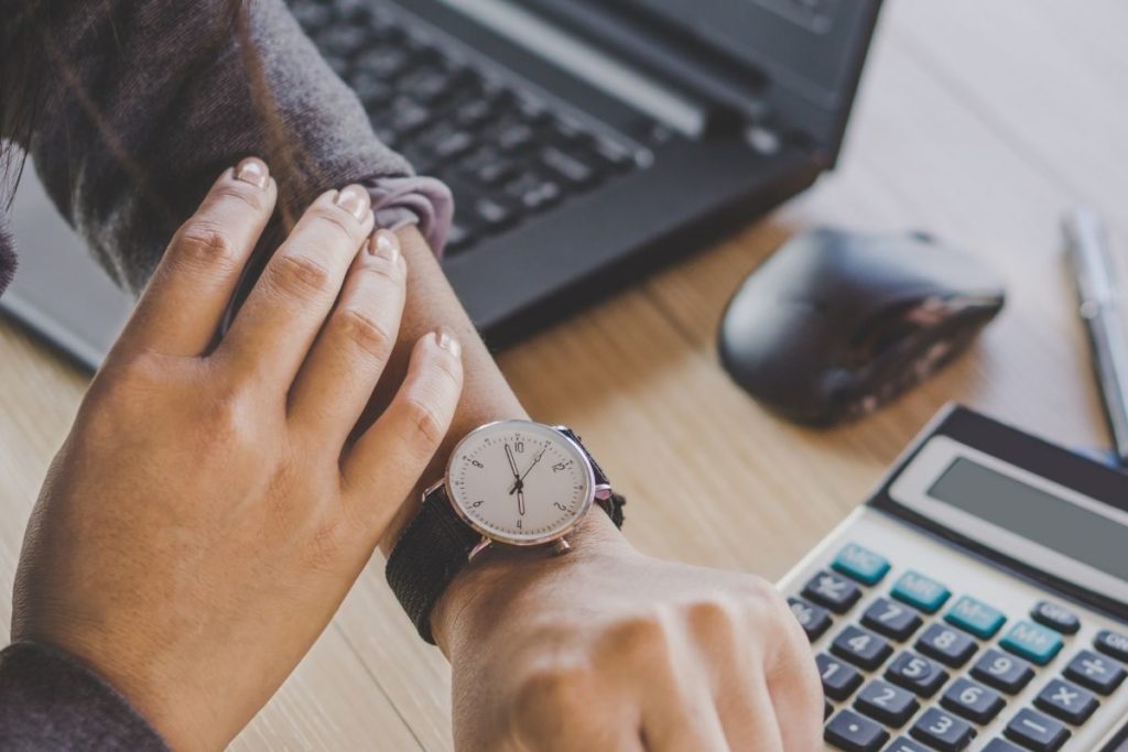 Do You Need A Resume Writer? 4 Pressed For Time